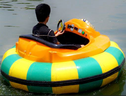 Water-bumper-boats-for-pool-for-adults