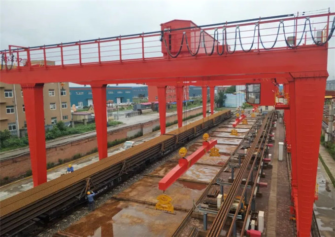 Sale of metallurgical bridge crane foundry in China